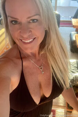 Amieworldwide Free OnlyFans Leaked Free Thumbnail Picture - #8QptbhCDlk