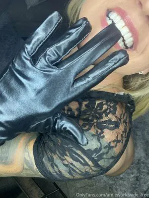 Amieworldwide Free OnlyFans Leaked Free Thumbnail Picture - #qtRSBqCQcv