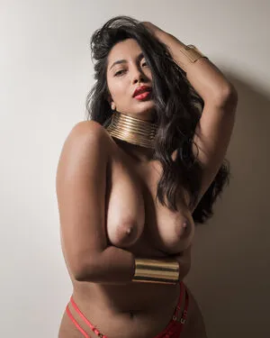 Amina Model OnlyFans Leaked Free Thumbnail Picture - #lA7RKJZZvo