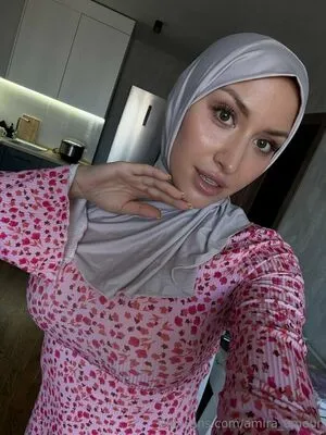Amira Amour OnlyFans Leaked Free Thumbnail Picture - #8JiIkMJie0