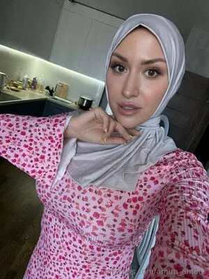 Amira Amour OnlyFans Leaked Free Thumbnail Picture - #HRpVTFEChg