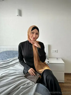 Amira Amour OnlyFans Leaked Free Thumbnail Picture - #KCuFfqLiWX