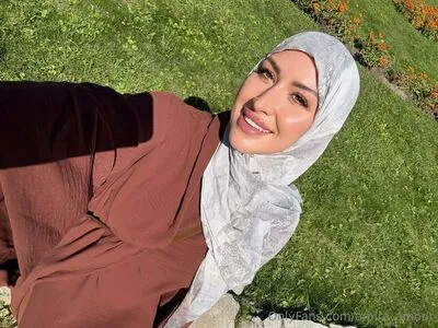 Amira Amour OnlyFans Leaked Free Thumbnail Picture - #KcBO7NPb4C