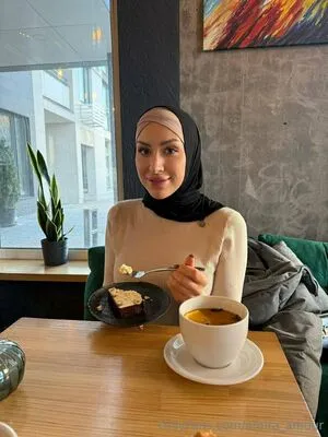 Amira Amour OnlyFans Leaked Free Thumbnail Picture - #LGnzOeJE34