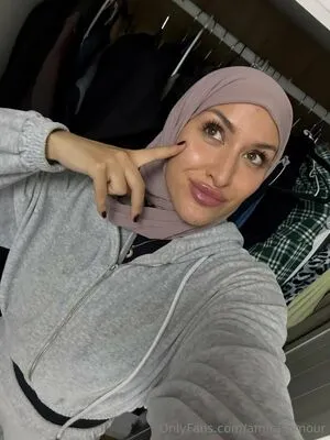 Amira Amour OnlyFans Leaked Free Thumbnail Picture - #LeascGeECr