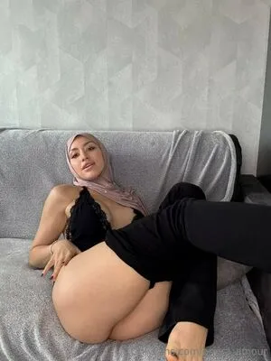 Amira Amour OnlyFans Leaked Free Thumbnail Picture - #XGgwmKYm98
