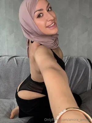 Amira Amour OnlyFans Leaked Free Thumbnail Picture - #m6Wbb9aUm4