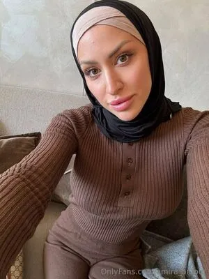 Amira Amour OnlyFans Leaked Free Thumbnail Picture - #u1zBATRvuC