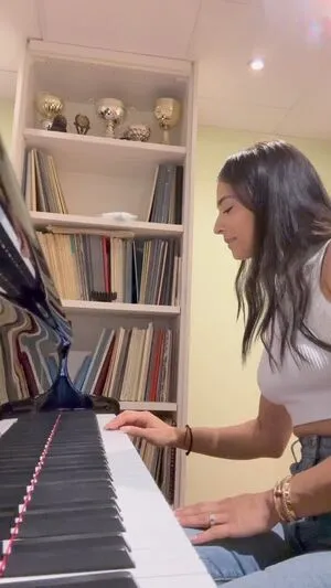 Amira Pocher OnlyFans Leaked Free Thumbnail Picture - #Xo4nqzVRJM