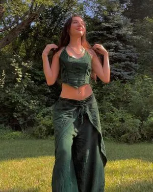 Amirastar212 OnlyFans Leaked Free Thumbnail Picture - #InncgSmUuI