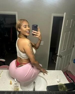 Amiratheerealest OnlyFans Leaked Free Thumbnail Picture - #8T3zKaL4wD