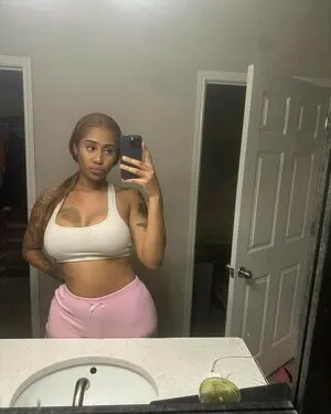 Amiratheerealest OnlyFans Leaked Free Thumbnail Picture - #q7Yt9T0Byn