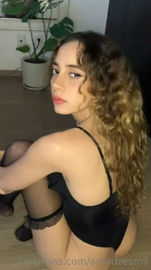 Amortresmil OnlyFans Leaked Free Thumbnail Picture - #iBOaXambuT