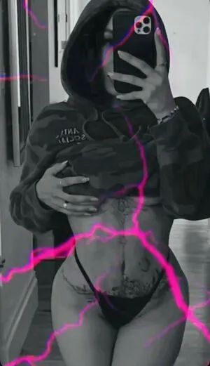 Amour Bundrick Tania OnlyFans Leaked Free Thumbnail Picture - #4EwBcvImHZ