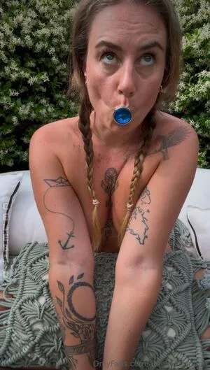 Amy Lehmann OnlyFans Leaked Free Thumbnail Picture - #1ldQFbsAwk