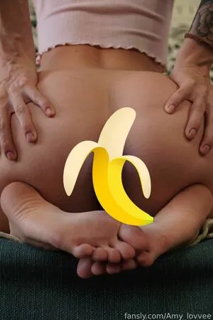 Amy Lovvee OnlyFans Leaked Free Thumbnail Picture - #8Qz5WHgFn6