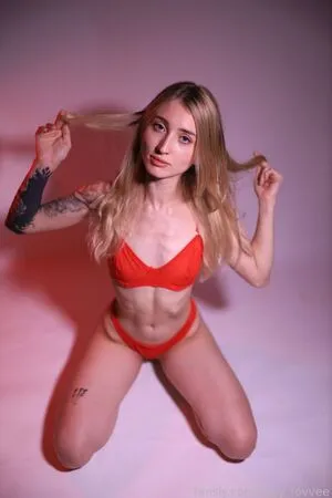 Amy Lovvee OnlyFans Leaked Free Thumbnail Picture - #xRDfZUFEa9