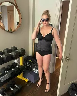 Amy Schumer OnlyFans Leaked Free Thumbnail Picture - #STtDAQxsym