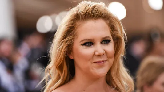 Amy Schumer OnlyFans Leaked Free Thumbnail Picture - #badYfABUUn