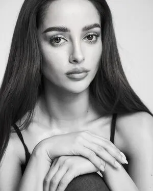 Amy Viranya Berry OnlyFans Leaked Free Thumbnail Picture - #7ly8ITAdky