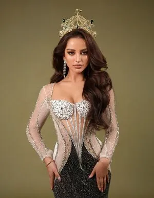 Amy Viranya Berry OnlyFans Leaked Free Thumbnail Picture - #sequtFuFGo