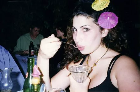 Amy Winehouse OnlyFans Leaked Free Thumbnail Picture - #3pEoz8aVtl