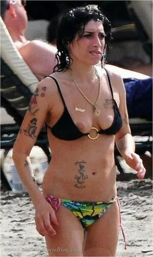 Amy Winehouse OnlyFans Leaked Free Thumbnail Picture - #KMTDo0QOsn