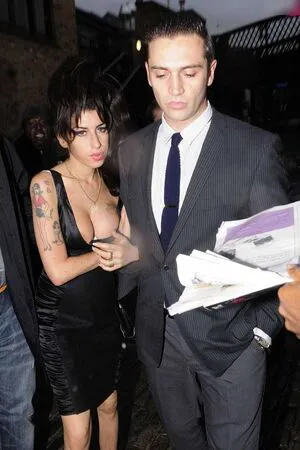 Amy Winehouse OnlyFans Leaked Free Thumbnail Picture - #YC6kPLnrXh