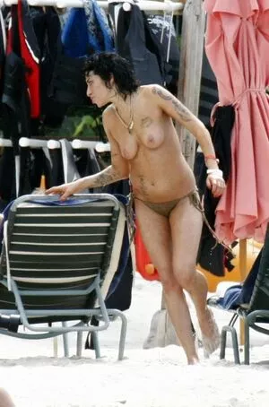 Amy Winehouse OnlyFans Leaked Free Thumbnail Picture - #q15HKjDIpY