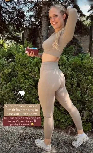 Amy9x19 Amelie Eichinger Noll OnlyFans Leaked Free Thumbnail Picture - #rN6w2Z9PDI