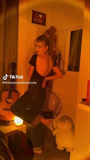 Amybeth Mcnulty OnlyFans Leaked Free Thumbnail Picture - #eY5CiPXKir