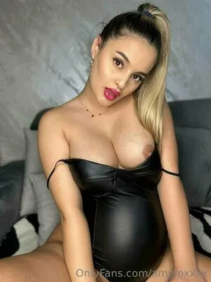 Amyfoxxxx OnlyFans Leaked Free Thumbnail Picture - #HTPdE7ArEW