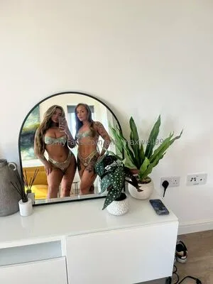 Amymaxwell99 OnlyFans Leaked Free Thumbnail Picture - #CceWjau2jA
