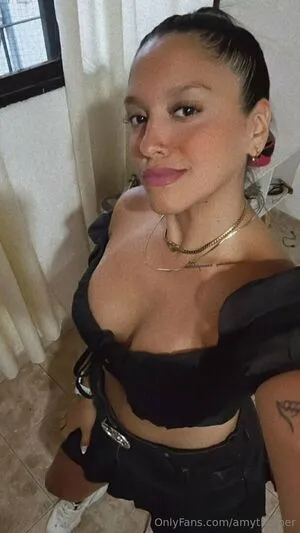Amythorner OnlyFans Leaked Free Thumbnail Picture - #GBEAX9ka2c