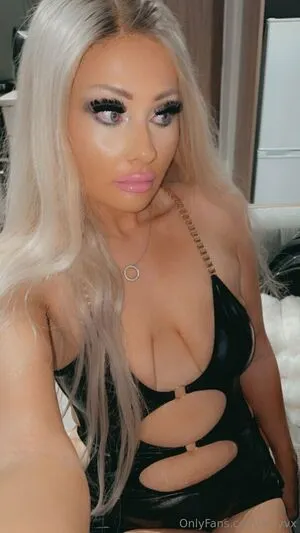 Amyvx OnlyFans Leaked Free Thumbnail Picture - #C4FyYCxM1L