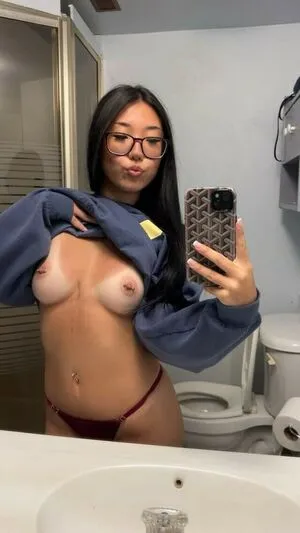 Amywangxo OnlyFans Leaked Free Thumbnail Picture - #v2SNiKnlP4