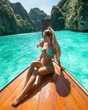 Ana Bruna Avila OnlyFans Leaked Free Thumbnail Picture - #7VF5VpfqVR