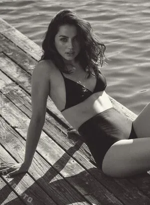 Ana De Armas OnlyFans Leaked Free Thumbnail Picture - #7mFs3gW423