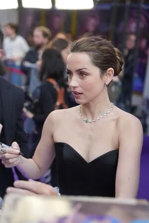 Ana De Armas OnlyFans Leaked Free Thumbnail Picture - #VNyNXv2feN