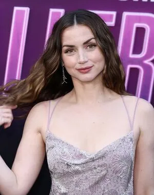 Ana De Armas OnlyFans Leaked Free Thumbnail Picture - #p42a5F45BO