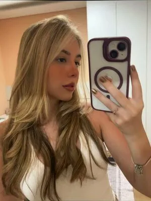 Ana Julia OnlyFans Leaked Free Thumbnail Picture - #MSoUNfced6