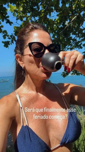 Ana Paula Padrao OnlyFans Leaked Free Thumbnail Picture - #K38QbbiAYY