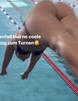 Anabel Und Maria Glocker OnlyFans Leaked Free Thumbnail Picture - #0YzmCCumG6