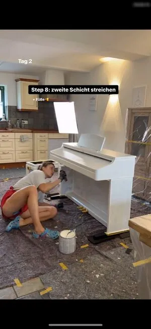 Anabel Und Maria Glocker OnlyFans Leaked Free Thumbnail Picture - #A7PbTAjF6x