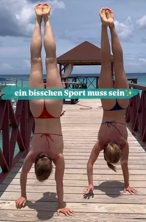 Anabel Und Maria Glocker OnlyFans Leaked Free Thumbnail Picture - #Sz64hmyoxo