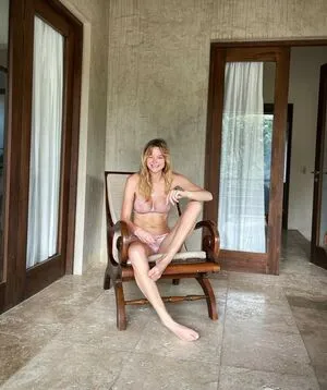 Anais Garnierbe OnlyFans Leaked Free Thumbnail Picture - #4amPRe6tNV