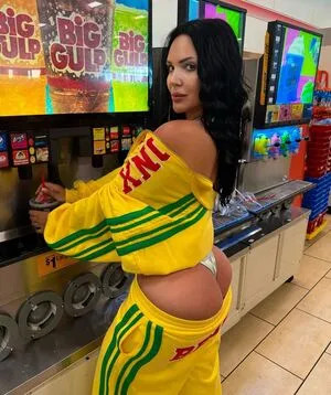 Analisboa OnlyFans Leaked Free Thumbnail Picture - #1FY84VBH2n