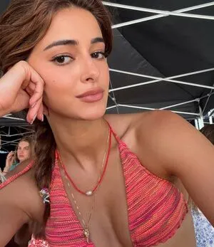 Ananya Pandey OnlyFans Leaked Free Thumbnail Picture - #TDMbrx2HM8