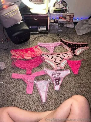 Anarchyelmo OnlyFans Leaked Free Thumbnail Picture - #6EuHC6jMqF