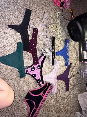 Anarchyelmo OnlyFans Leaked Free Thumbnail Picture - #GKA5GjrAK3